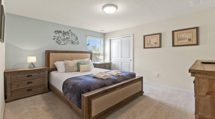 DAVENPORT, Florida 33837, 6 Bedrooms Bedrooms, ,4 BathroomsBathrooms,Residential,For Sale,MISTY OAK,0,MFRO6398522