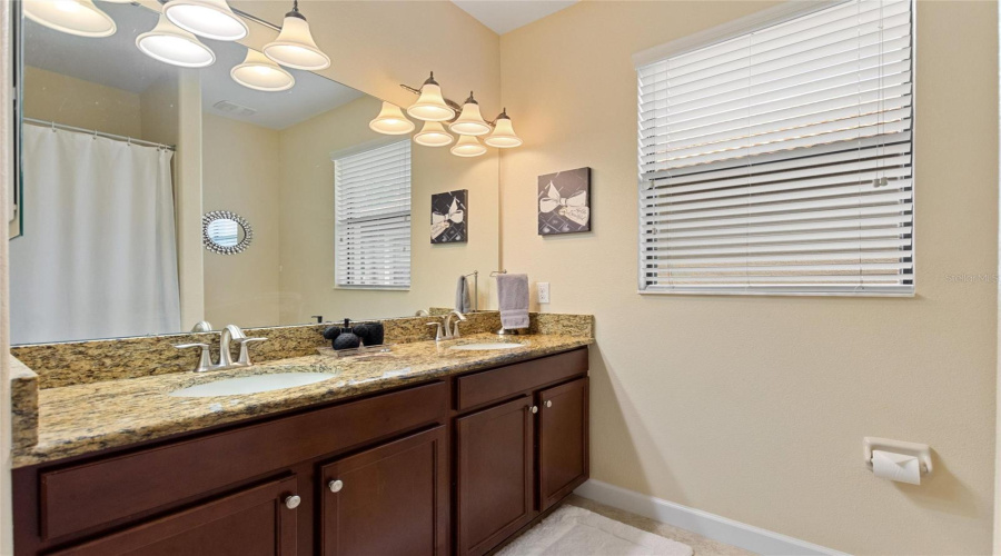 DAVENPORT, Florida 33896, 4 Bedrooms Bedrooms, ,3 BathroomsBathrooms,Residential,For Sale,GLENEAGLES,0,MFRS5147775