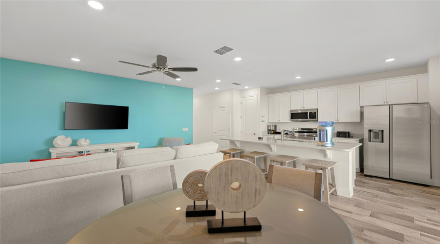 KISSIMMEE, Florida 34747, 3 Bedrooms Bedrooms, ,3 BathroomsBathrooms,Residential,For Sale,SURF,0,MFRO6398029