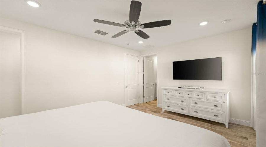 KISSIMMEE, Florida 34747, 3 Bedrooms Bedrooms, ,3 BathroomsBathrooms,Residential,For Sale,SURF,0,MFRO6398029