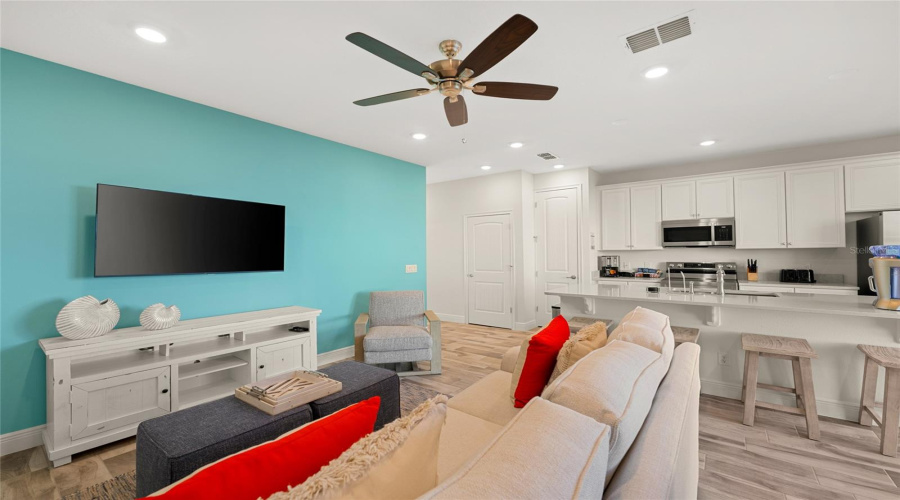 KISSIMMEE, Florida 34747, 3 Bedrooms Bedrooms, ,3 BathroomsBathrooms,Residential,For Sale,SURF,0,MFRO6398029