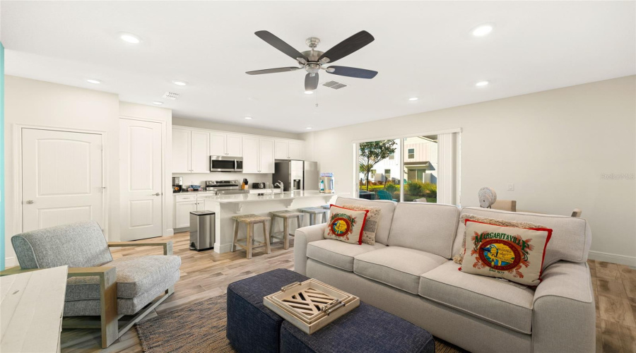 KISSIMMEE, Florida 34747, 3 Bedrooms Bedrooms, ,3 BathroomsBathrooms,Residential,For Sale,SURF,0,MFRO6398029