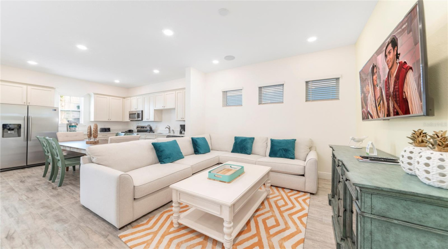 KISSIMMEE, Florida 34747, 3 Bedrooms Bedrooms, ,3 BathroomsBathrooms,Residential,For Sale,LOST SHAKER,0,MFRO6398528