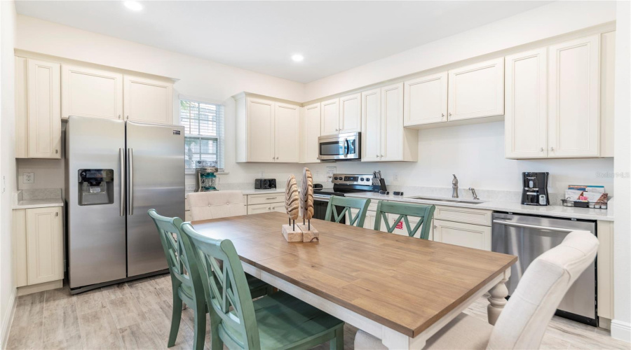 KISSIMMEE, Florida 34747, 3 Bedrooms Bedrooms, ,3 BathroomsBathrooms,Residential,For Sale,LOST SHAKER,0,MFRO6398528