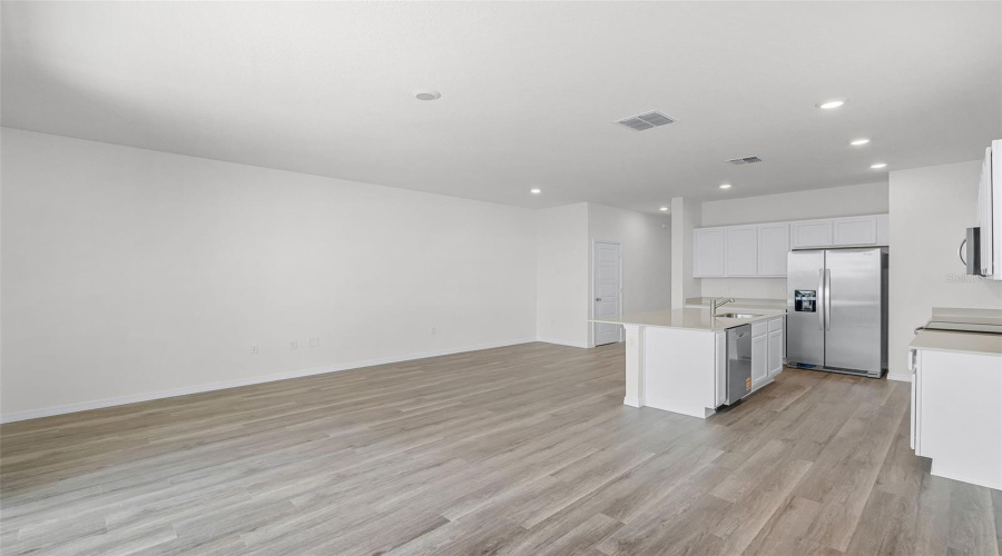 DAVENPORT, Florida 33837, 3 Bedrooms Bedrooms, ,2 BathroomsBathrooms,Residential,For Sale,OLYMPIC,0,MFRO6382253