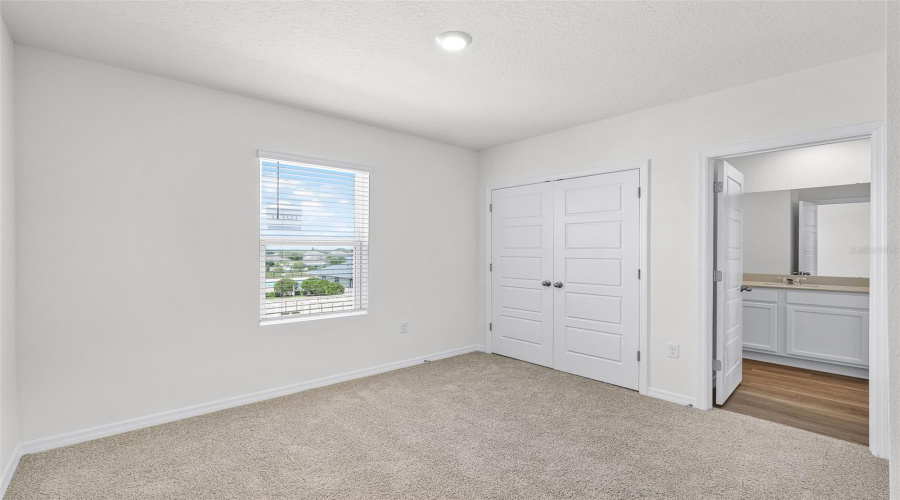 DAVENPORT, Florida 33837, 3 Bedrooms Bedrooms, ,2 BathroomsBathrooms,Residential,For Sale,OLYMPIC,0,MFRO6382253