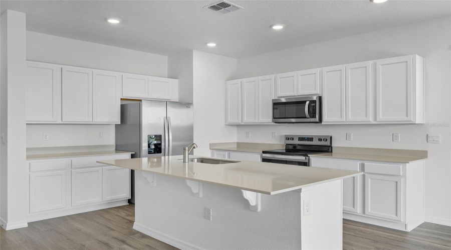 DAVENPORT, Florida 33837, 3 Bedrooms Bedrooms, ,2 BathroomsBathrooms,Residential,For Sale,OLYMPIC,0,MFRO6382253