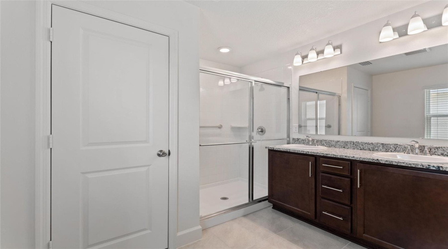 DAVENPORT, Florida 33896, 3 Bedrooms Bedrooms, ,2 BathroomsBathrooms,Residential,For Sale,WESTSIDE HILLS DR,0,MFRS5147767