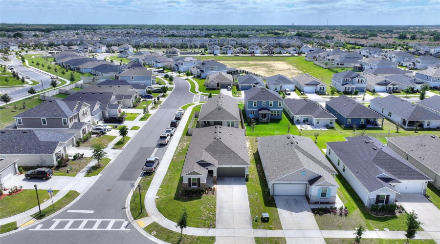 DAVENPORT, Florida 33896, 3 Bedrooms Bedrooms, ,2 BathroomsBathrooms,Residential,For Sale,WESTSIDE HILLS DR,0,MFRS5147767