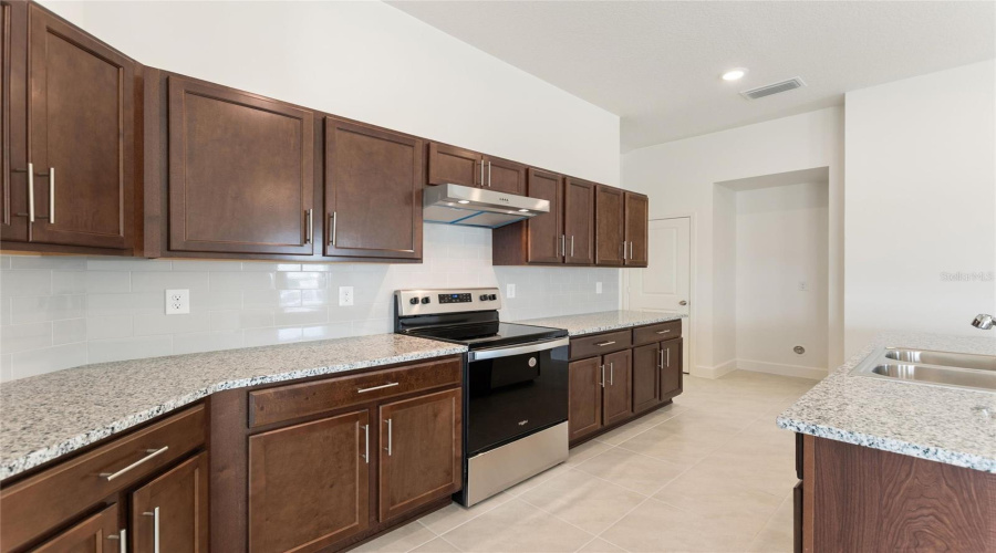 DAVENPORT, Florida 33896, 3 Bedrooms Bedrooms, ,2 BathroomsBathrooms,Residential,For Sale,WESTSIDE HILLS DR,0,MFRS5147767