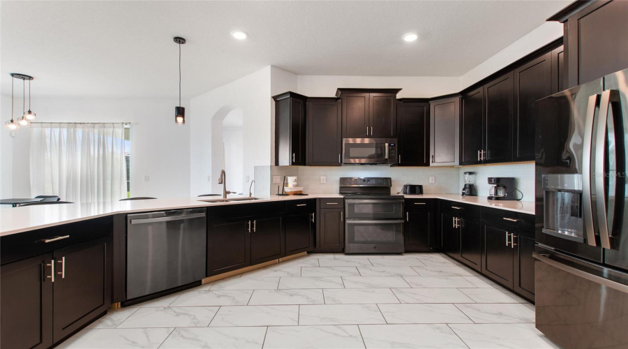 DAVENPORT, Florida 33896, 4 Bedrooms Bedrooms, ,3 BathroomsBathrooms,Residential,For Sale,OLYMPIC CLUB BLVD,0,MFRS5147770