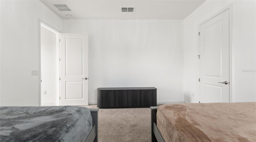 DAVENPORT, Florida 33896, 4 Bedrooms Bedrooms, ,3 BathroomsBathrooms,Residential,For Sale,OLYMPIC CLUB BLVD,0,MFRS5147770