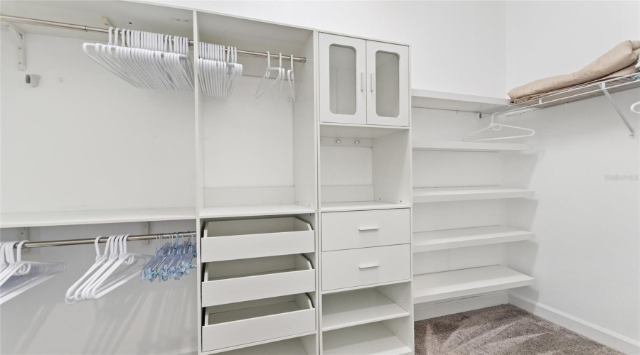 DAVENPORT, Florida 33896, 4 Bedrooms Bedrooms, ,3 BathroomsBathrooms,Residential,For Sale,OLYMPIC CLUB BLVD,0,MFRS5147770