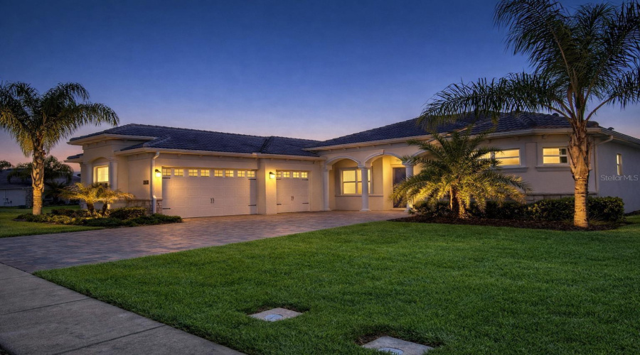 DAVENPORT, Florida 33896, 4 Bedrooms Bedrooms, ,3 BathroomsBathrooms,Residential,For Sale,OLYMPIC CLUB BLVD,0,MFRS5147770