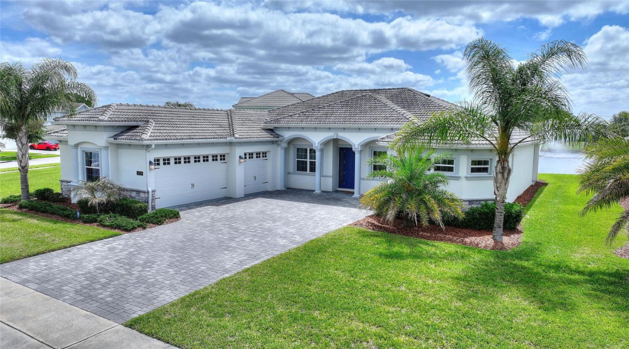 DAVENPORT, Florida 33896, 4 Bedrooms Bedrooms, ,3 BathroomsBathrooms,Residential,For Sale,OLYMPIC CLUB BLVD,0,MFRS5147770