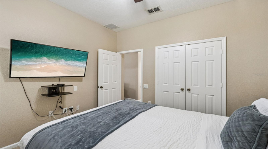 KISSIMMEE, Florida 34747, 6 Bedrooms Bedrooms, ,4 BathroomsBathrooms,Residential,For Sale,TOSTETH,0,MFRO6398878