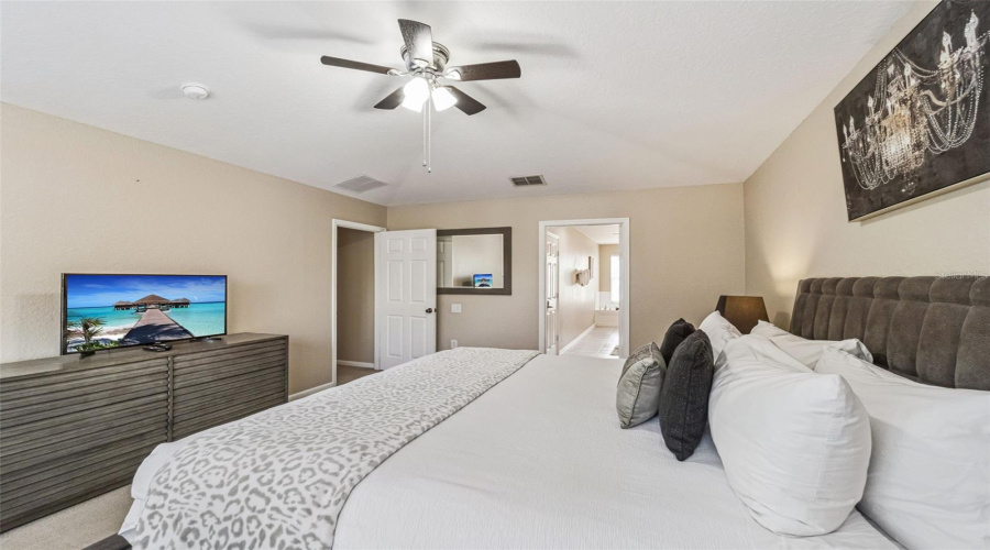 KISSIMMEE, Florida 34747, 6 Bedrooms Bedrooms, ,4 BathroomsBathrooms,Residential,For Sale,TOSTETH,0,MFRO6398878