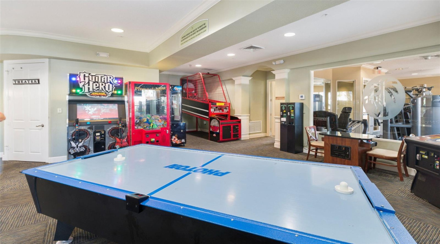 Kissimmee, Florida 34747, 6 Bedrooms Bedrooms, ,4 Bathroomsbathrooms,Residential,For Sale,Tosteth,0,Mfro6398878