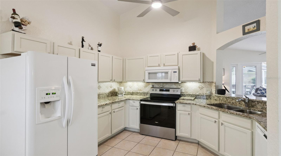 DAVENPORT, Florida 33897, 4 Bedrooms Bedrooms, ,2 BathroomsBathrooms,Residential,For Sale,BIRKDALE,0,MFRS5140605