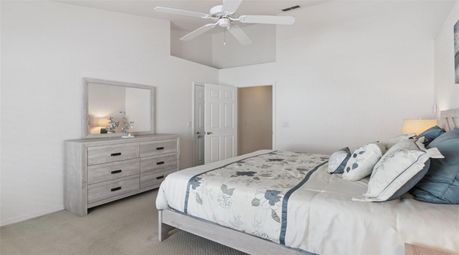 DAVENPORT, Florida 33897, 4 Bedrooms Bedrooms, ,2 BathroomsBathrooms,Residential,For Sale,BIRKDALE,0,MFRS5140605