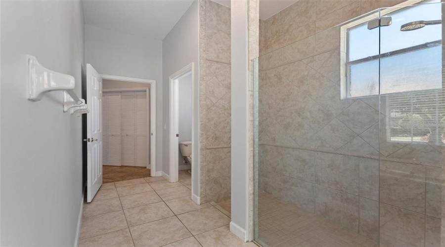 DAVENPORT, Florida 33837, 5 Bedrooms Bedrooms, ,4 BathroomsBathrooms,Residential,For Sale,CHELSEA,0,MFRTB8497544