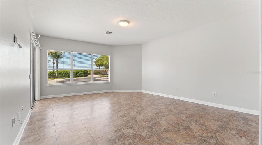 DAVENPORT, Florida 33837, 5 Bedrooms Bedrooms, ,4 BathroomsBathrooms,Residential,For Sale,CHELSEA,0,MFRTB8497544