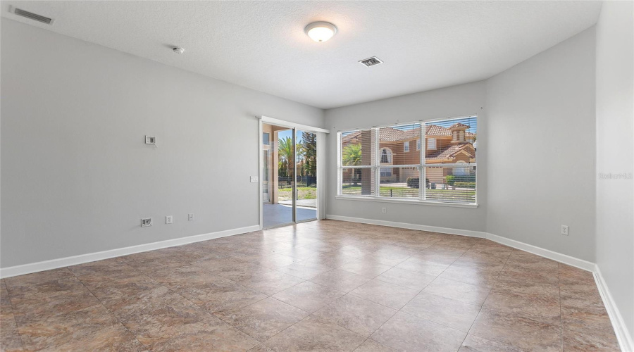 DAVENPORT, Florida 33837, 5 Bedrooms Bedrooms, ,4 BathroomsBathrooms,Residential,For Sale,CHELSEA,0,MFRTB8497544