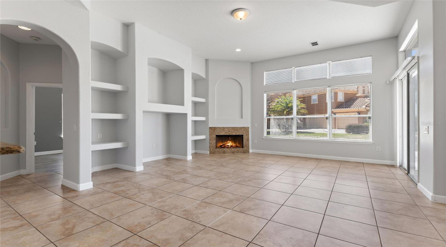 DAVENPORT, Florida 33837, 5 Bedrooms Bedrooms, ,4 BathroomsBathrooms,Residential,For Sale,CHELSEA,0,MFRTB8497544