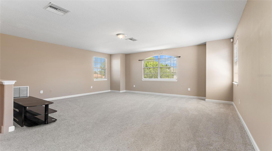 DAVENPORT, Florida 33837, 5 Bedrooms Bedrooms, ,4 BathroomsBathrooms,Residential,For Sale,CHELSEA,0,MFRTB8497544