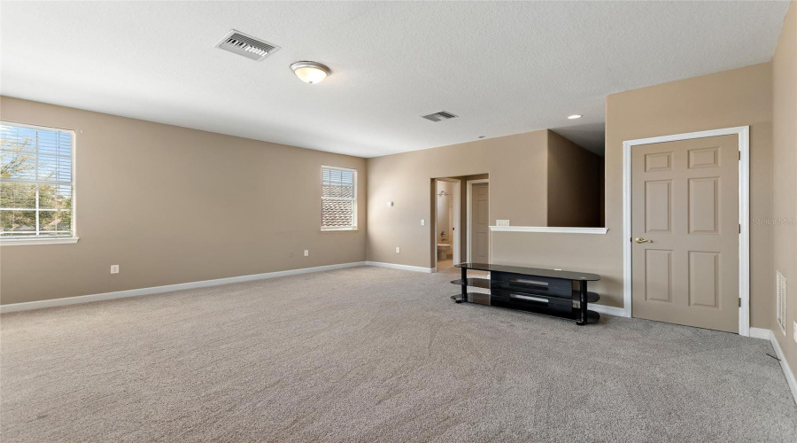 DAVENPORT, Florida 33837, 5 Bedrooms Bedrooms, ,4 BathroomsBathrooms,Residential,For Sale,CHELSEA,0,MFRTB8497544