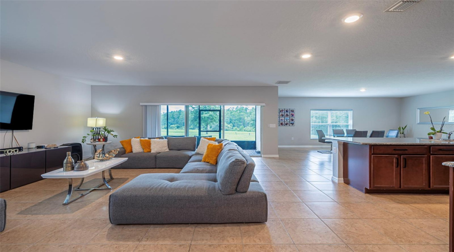 DAVENPORT, Florida 33897, 5 Bedrooms Bedrooms, ,3 BathroomsBathrooms,Residential,For Sale,OGELTHORPE,0,MFRO6321794