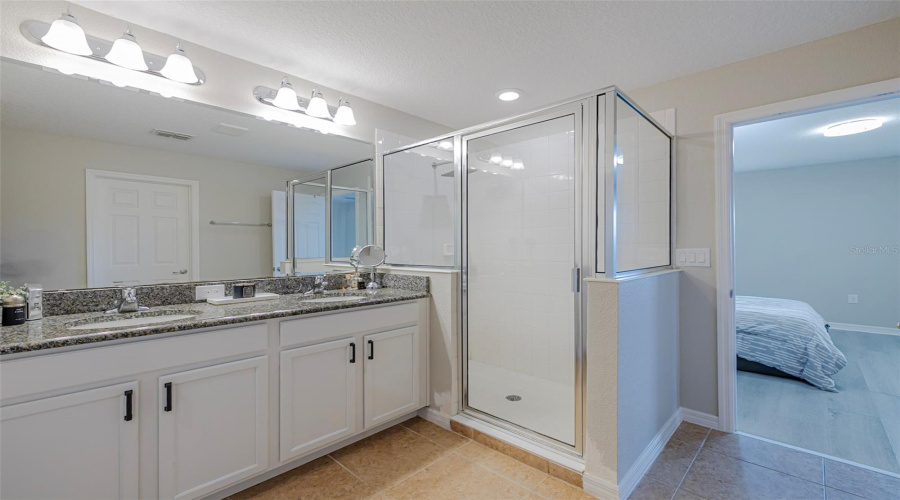 DAVENPORT, Florida 33897, 5 Bedrooms Bedrooms, ,3 BathroomsBathrooms,Residential,For Sale,OGELTHORPE,0,MFRO6321794