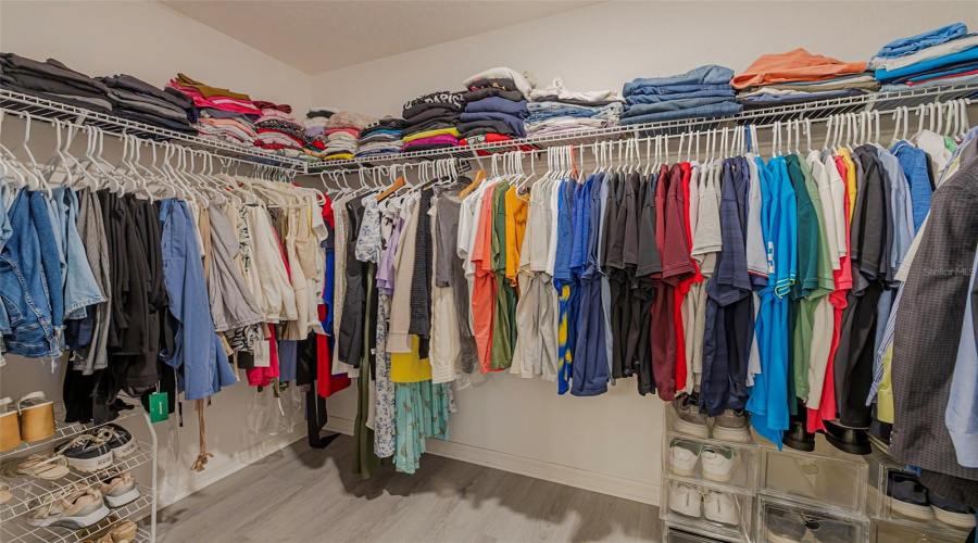 DAVENPORT, Florida 33897, 5 Bedrooms Bedrooms, ,3 BathroomsBathrooms,Residential,For Sale,OGELTHORPE,0,MFRO6321794