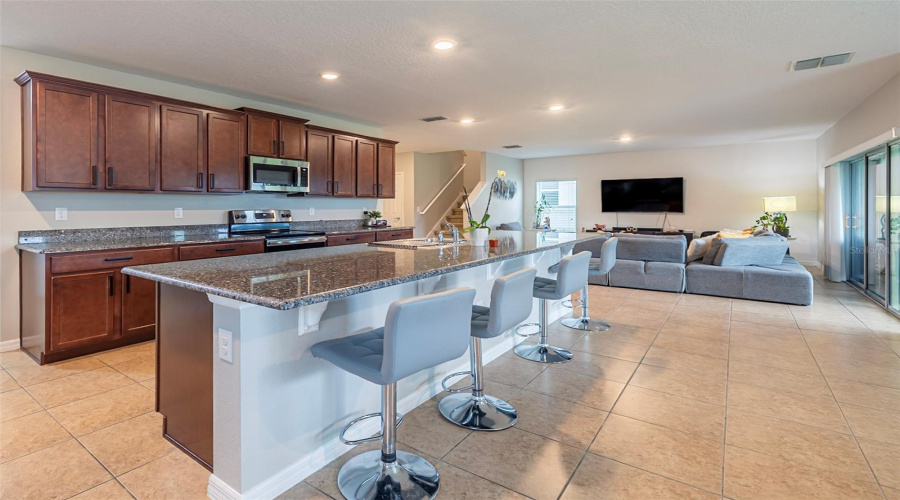 DAVENPORT, Florida 33897, 5 Bedrooms Bedrooms, ,3 BathroomsBathrooms,Residential,For Sale,OGELTHORPE,0,MFRO6321794