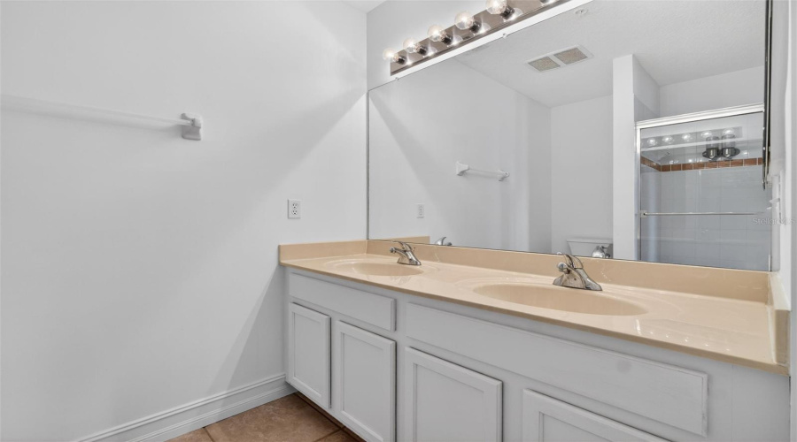 CELEBRATION, Florida 34747, 3 Bedrooms Bedrooms, ,2 BathroomsBathrooms,Residential,For Sale,WATERSIDE,0,MFRS5147616