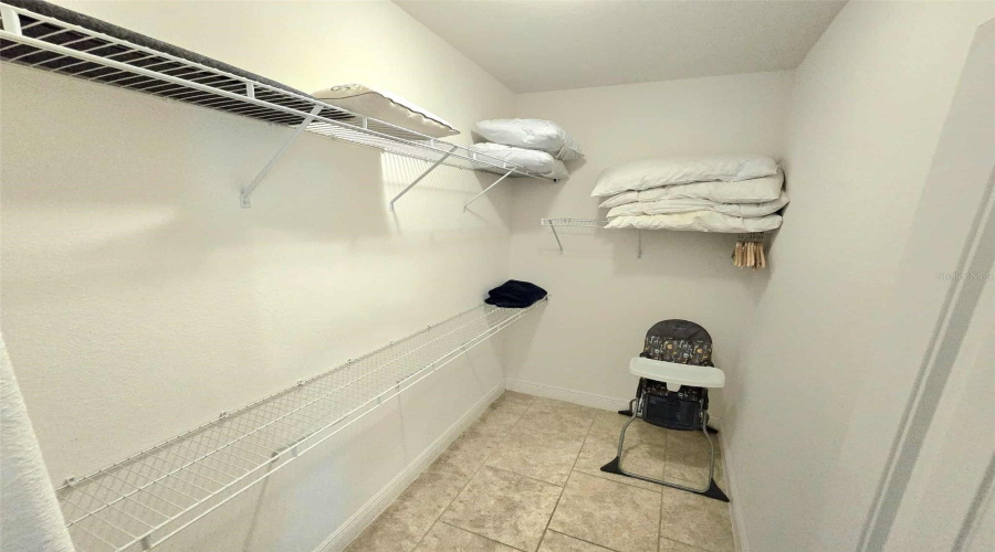 DAVENPORT, Florida 33837, 5 Bedrooms Bedrooms, ,4 BathroomsBathrooms,Residential,For Sale,WILDWOOD,0,MFRA4689430