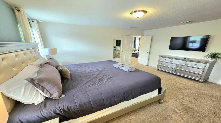 DAVENPORT, Florida 33837, 5 Bedrooms Bedrooms, ,4 BathroomsBathrooms,Residential,For Sale,WILDWOOD,0,MFRA4689430