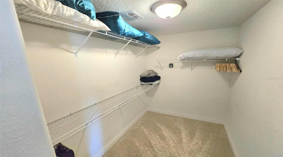 DAVENPORT, Florida 33837, 5 Bedrooms Bedrooms, ,4 BathroomsBathrooms,Residential,For Sale,WILDWOOD,0,MFRA4689430