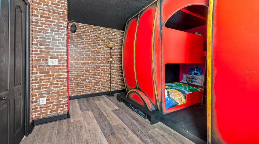 DAVENPORT, Florida 33896, 8 Bedrooms Bedrooms, ,5 BathroomsBathrooms,Residential,For Sale,MOON VALLEY,0,MFRO6398314