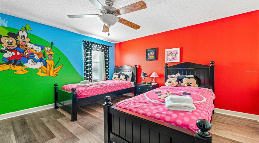 DAVENPORT, Florida 33896, 8 Bedrooms Bedrooms, ,5 BathroomsBathrooms,Residential,For Sale,MOON VALLEY,0,MFRO6398314