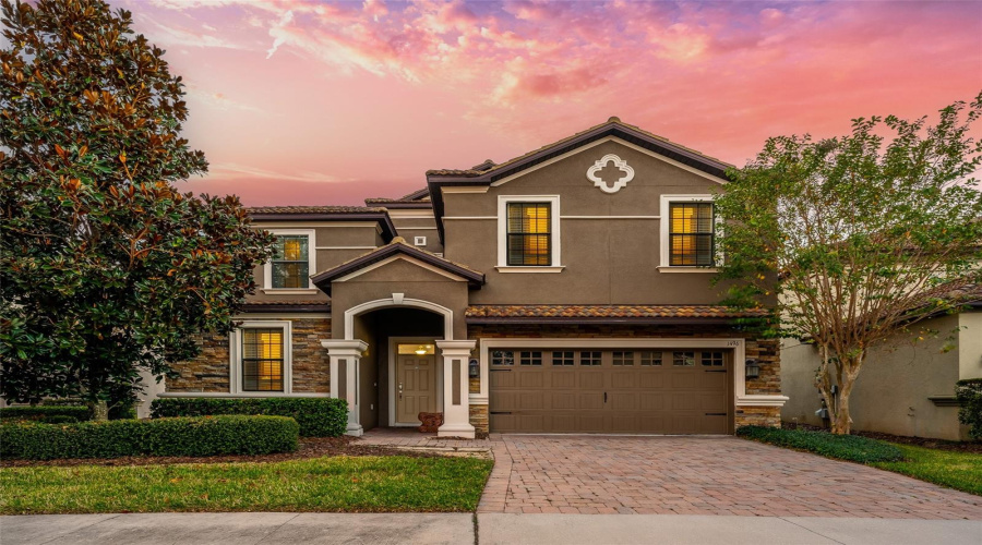 DAVENPORT, Florida 33896, 8 Bedrooms Bedrooms, ,5 BathroomsBathrooms,Residential,For Sale,MOON VALLEY,0,MFRO6398314