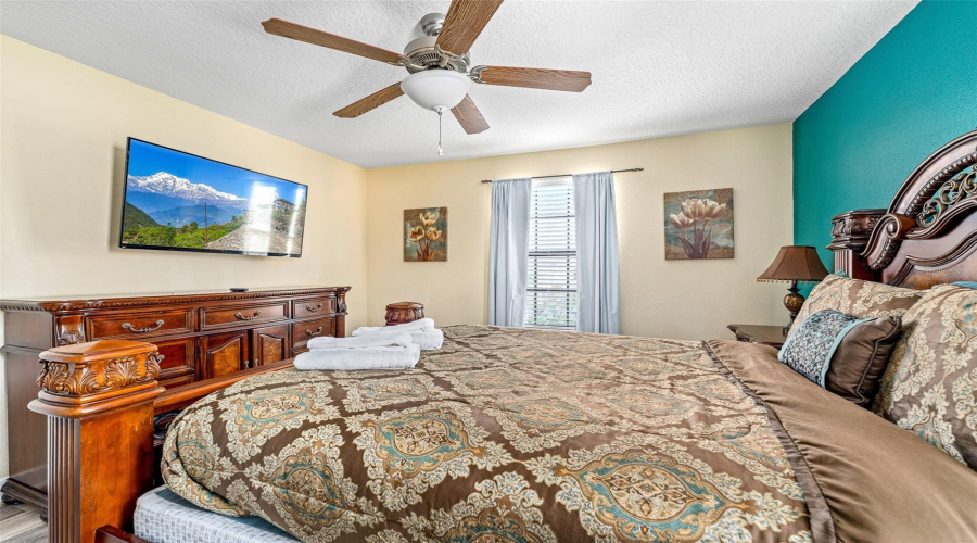 DAVENPORT, Florida 33896, 8 Bedrooms Bedrooms, ,5 BathroomsBathrooms,Residential,For Sale,MOON VALLEY,0,MFRO6398314