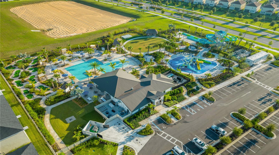 DAVENPORT, Florida 33896, 8 Bedrooms Bedrooms, ,5 BathroomsBathrooms,Residential,For Sale,MOON VALLEY,0,MFRO6398314