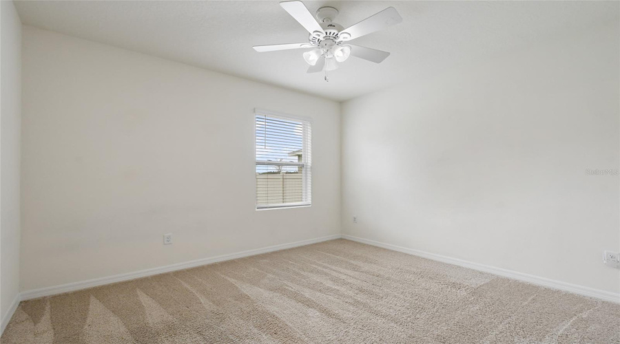 DAVENPORT, Florida 33897, 5 Bedrooms Bedrooms, ,3 BathroomsBathrooms,Residential,For Sale,FOX SQUIRREL,0,MFRO6396463