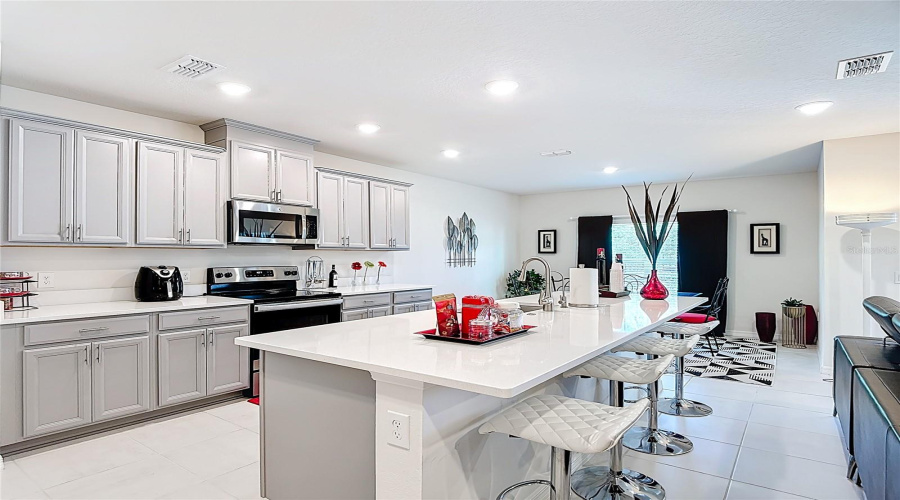 KISSIMMEE, Florida 34746, 3 Bedrooms Bedrooms, ,2 BathroomsBathrooms,Residential,For Sale,BELLISSIMO,0,MFRO6398509