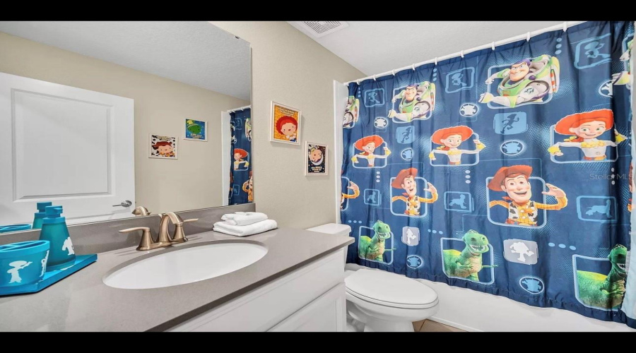 DAVENPORT, Florida 33896, 6 Bedrooms Bedrooms, ,5 BathroomsBathrooms,Residential,For Sale,DROP SHOT,0,MFRO6397094