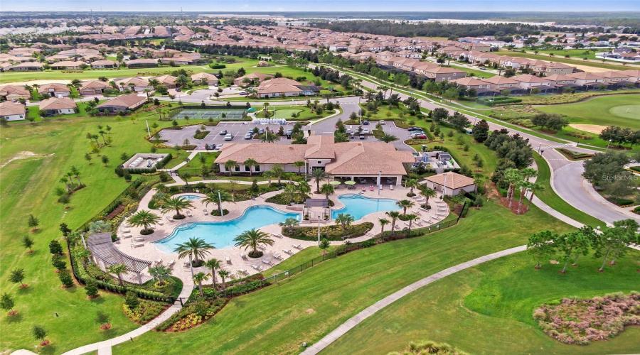 DAVENPORT, Florida 33896, 6 Bedrooms Bedrooms, ,5 BathroomsBathrooms,Residential,For Sale,DROP SHOT,0,MFRO6397094