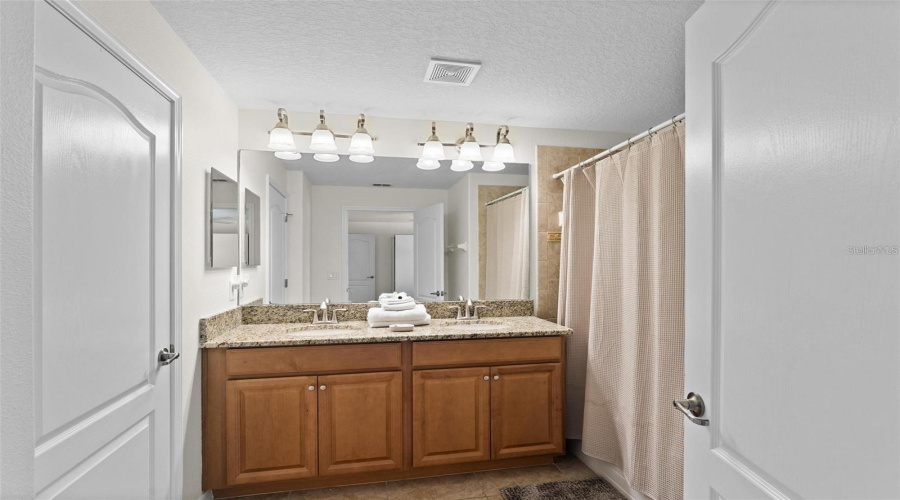 KISSIMMEE, Florida 34747, 4 Bedrooms Bedrooms, ,3 BathroomsBathrooms,Residential,For Sale,CANDY PALM,0,MFRO6399268