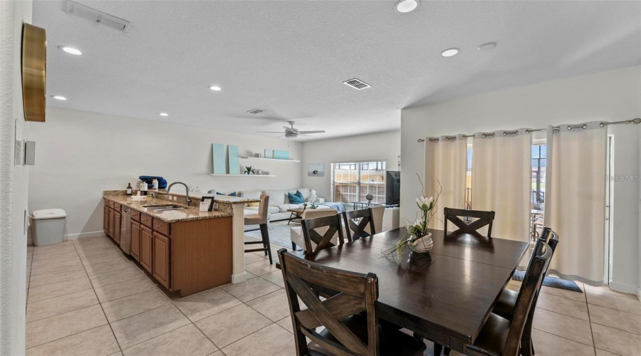 KISSIMMEE, Florida 34747, 4 Bedrooms Bedrooms, ,3 BathroomsBathrooms,Residential,For Sale,CANDY PALM,0,MFRO6399268