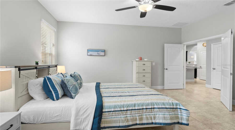 DAVENPORT, Florida 33837, 5 Bedrooms Bedrooms, ,4 BathroomsBathrooms,Residential,For Sale,WILDWOOD,0,MFRO6302043